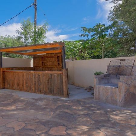 Green Lagoon Guest House Gaborone Exterior photo